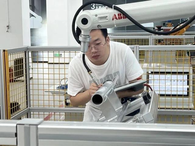 @青年人才 涉及4个热门新工种 合格可享补贴