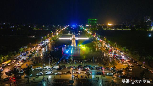 潮玩街区、灯光秀、音乐喷泉......夜游大连“新地标”诞生！