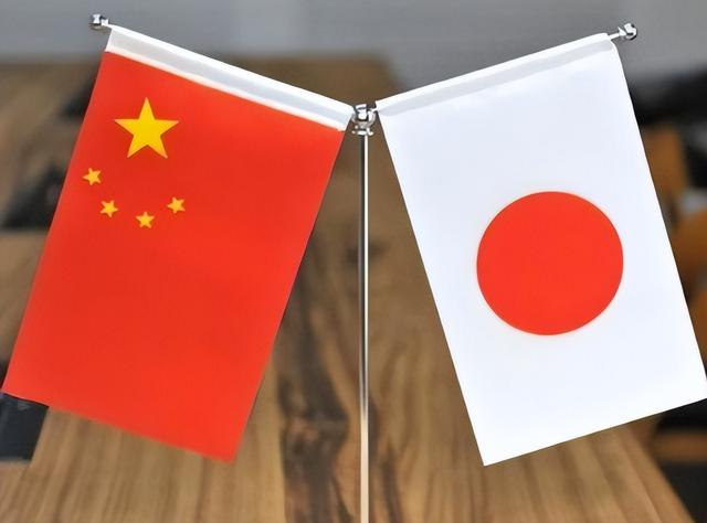 第二轮中日开打！军工17项目瘫痪，高市紧急赴美，先废中国王炸？