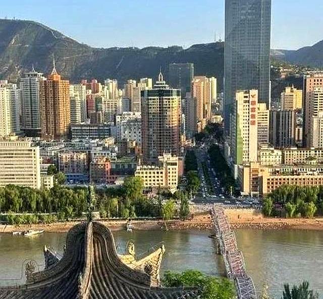 这几天去了一趟甘肃兰州，不得不说，兰州比网上评价的还要好