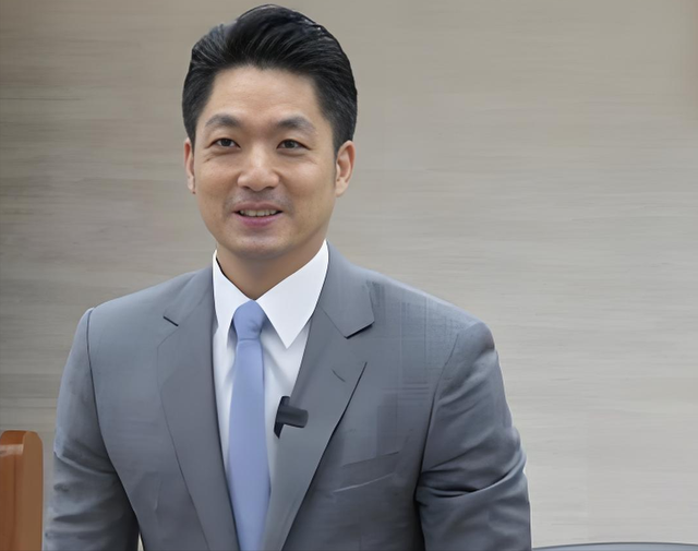 曾否认一国两制的蒋万安，将于本月访大陆，大陆10字回应耐人寻味