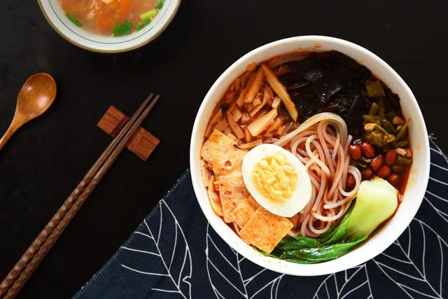 广东人克了趟柳州，回来讲了几点“有卵”不一样的地方