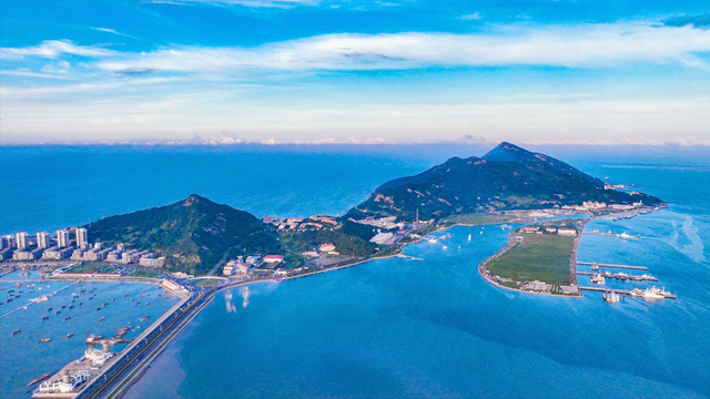 国内 11 城看海指南，沙滩、美食、故事多，总有一座适合你