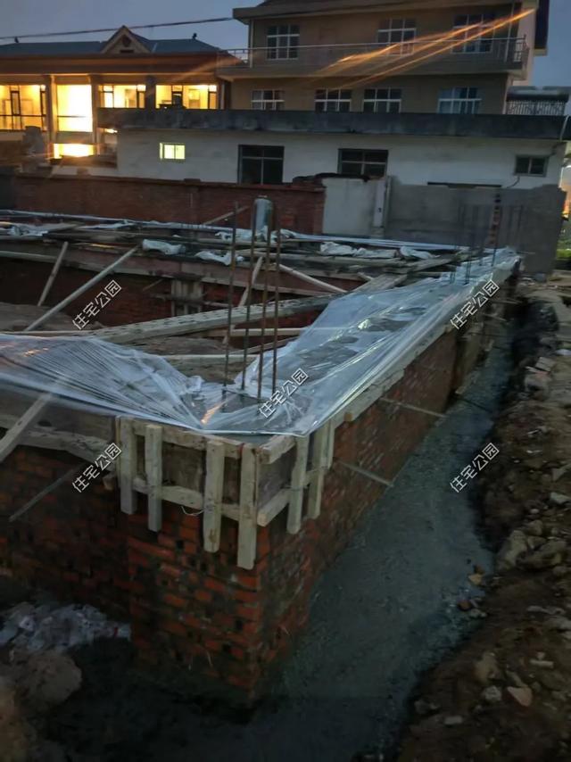陕西小伙的自建房火了，因外观简洁而走红，网友：这才是豪宅！