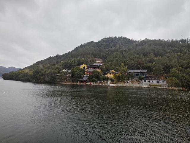 云和湖和龙泉剑