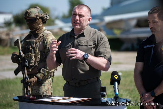 昨天辞职今天就上任？乌局长黯然离场，泽连斯基：谈不拢就换刀