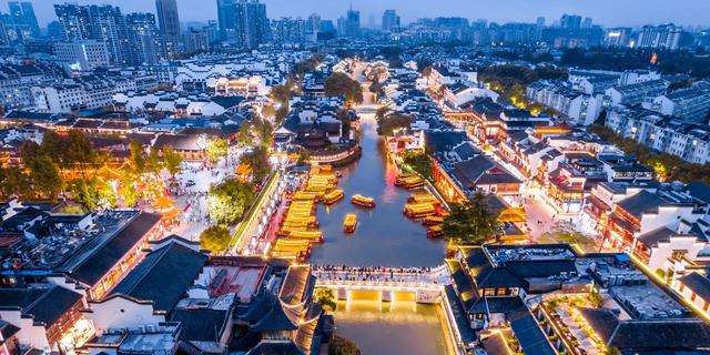 中国“最另类”省会：本省城市不待见，却与隔壁省亲如一家？