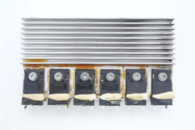 重达18斤的大块头，内部全是灰，麦格米特15kW充电模块拆解