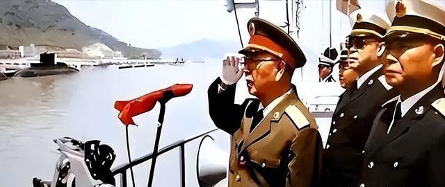 中国被骗了？当我们猛造航母的时候，美国却开始重点打造两栖舰