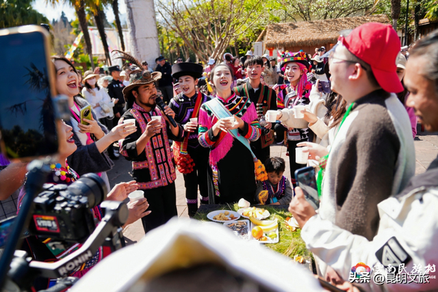 年味续档！云南民族村新春狂欢加时赛，弦子舞+目瑙纵歌体验