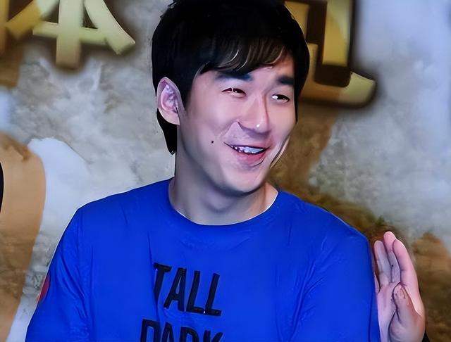 再多钱有什么用？70岁身家过亿的张国立，还是要为43岁儿子操碎心