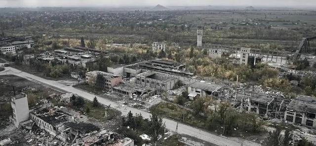 真没法打了，17万俄兵猛攻乌克兰	，乌方仅剩一条死亡走廊