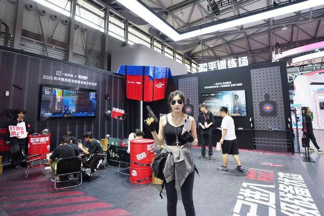 一加手机携旗舰亮相CJ2025 重构移动游戏体验边界