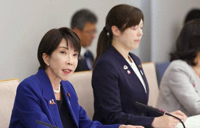 中方发“斩首”警告后，不到24小时，高市早苗回应了：言辞失当