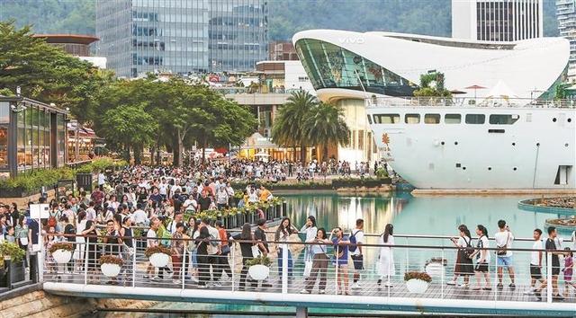 【深圳特区报】一起触摸这座城市最柔软的心跳带上这份指南 漫游文艺深圳