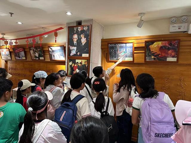 中老铁路青少年研学交流活动在昆开营：让民族团结在铁轨上延伸