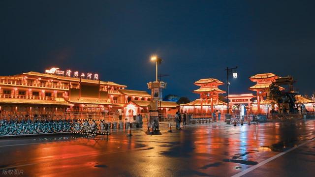 郑州没想到，洛阳没想到，现在的开封，怎么突然这么火了