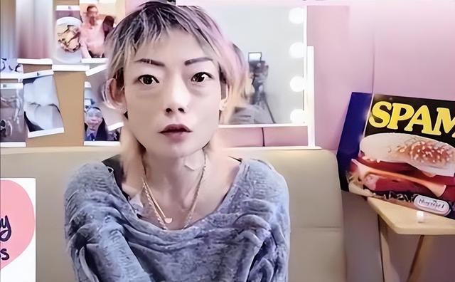 豪门玩物，8年被折磨成牙齿全掉，不足80斤，形似骷髅，惨不忍睹