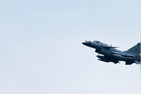 歼-10c的奥妙图片