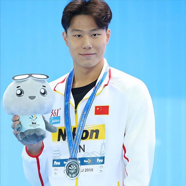 2025十佳运动员出炉！全红婵落榜，孙颖莎才排第四，第一当之无愧