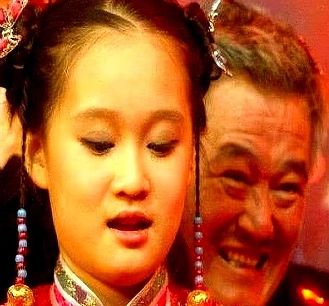 赵本山一觉醒来天塌了。这次，再多豪车豪宅，也救不了自己的女儿