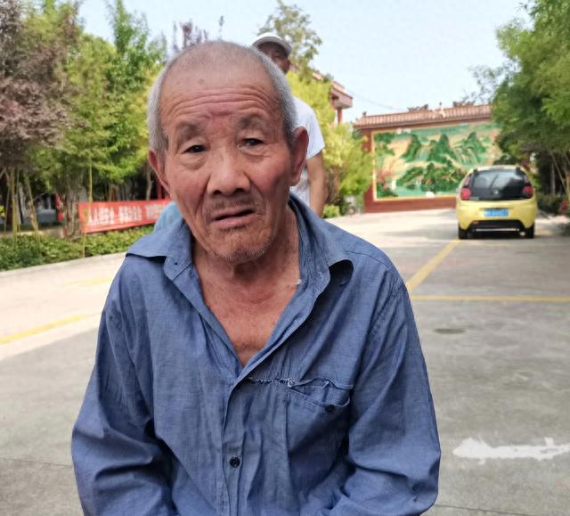 浓浓爱洒敬老院 殷殷情暖老人心