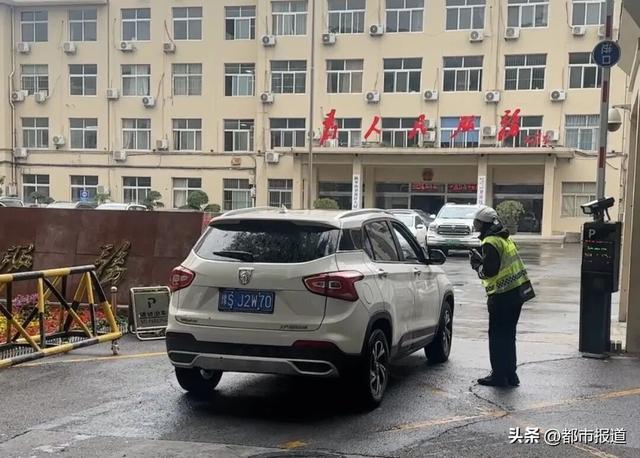 速速“码住”！假期去胖东来的正确打开方式，免费交通真香→