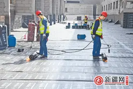 白鸟湖片区保障性项目持续推进 乌鲁木齐一号台地工业园区配套服务中心项目一期下半年交付图片