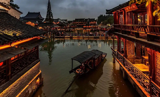 乌镇旅游全攻略，放慢脚步，感受江南水乡的宁静