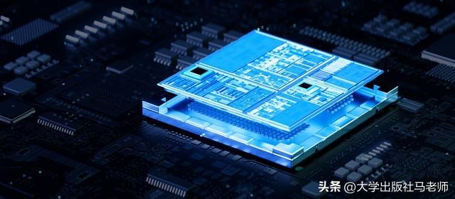 华为7 纳米的微光，照见山河的脊梁以及它背后不肯弯折的民族