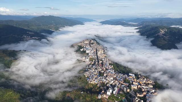 云海仙境，这里深藏着一座“天空之城”，美爆了！
