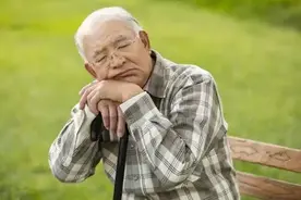 经常犯困、嗜睡是怎么回事？医生言：这4大疾病信号，需留意！图片