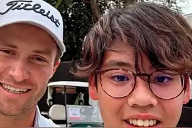 都说儿子长相随妈妈，但这4位顶级大美人，儿子颜值却堪比路人图片