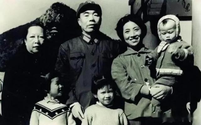 曾泽生从朝鲜回国，受毛主席接见后，为何交代妻子：北京不能待了