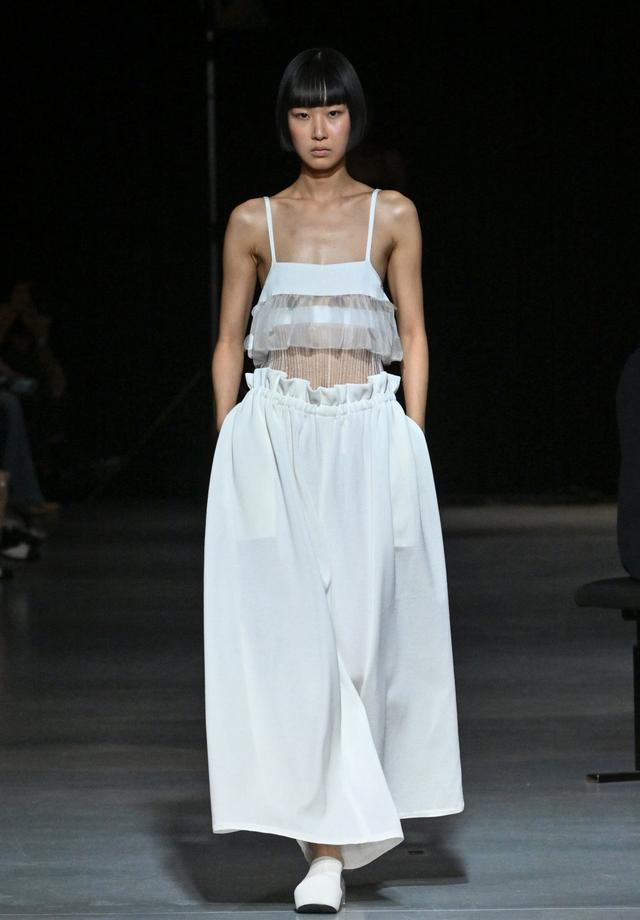 Cfcl 透明如玻璃, 编织着理念, 衣服亦是工具