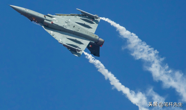 民企量产高超导弹VS光辉坠毁：航空工业差距藏着什么？