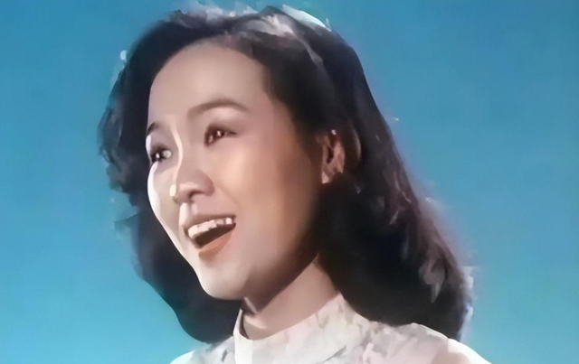 原来早已不是中国籍，被老外“玩腻”后回国的郑绪岚，如今怎样了
