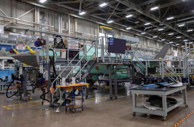 暗藏玄机！印尼靠歼10c把美国脸打肿？中国军工完虐西方的3大底气