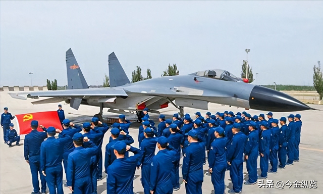 歼11A战机25年就退役？不是问题机，而是中国空军腾飞的真正秘密