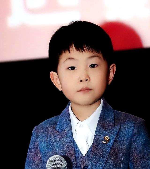 3岁上央视！5岁登春晚，7岁就年薪百万	，没想到现在却成了这样子