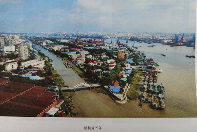 复兴岛上共青路，工业遗存赋新能