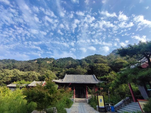 泰山东御道，从景区入口到检票口沿路风景