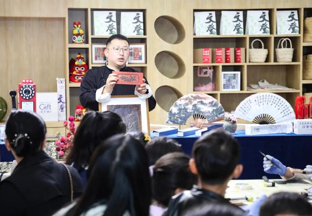 博物馆里的“时光派对”