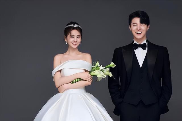 婚纱照成"素材包"贱卖，新人私密照遭泄露，平台审核去哪了