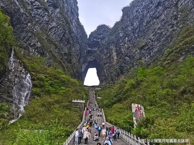 游客量翻倍还多！张家界用一场赛事赚500亿，转型密码藏在哪？