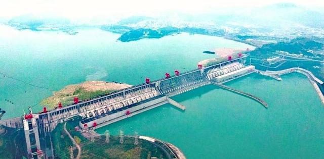 三峡大坝“账本”曝光！投资2500亿，运行20余年，如今回本多少？