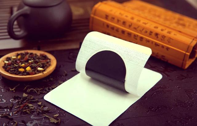 70岁老人带状疱疹后神经痛一年半，女儿一个决定让他重展笑颜