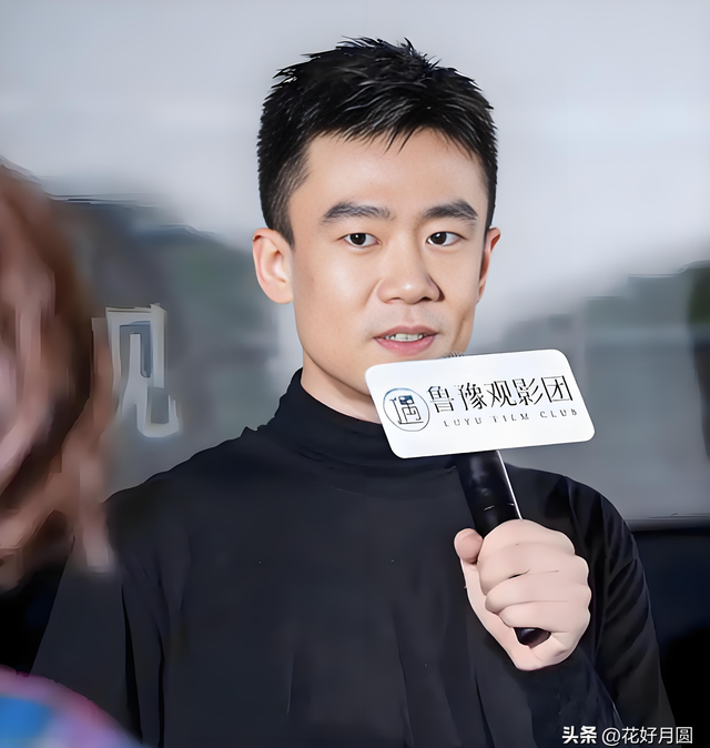 瞒了37年！原来他是李雪健的儿子，真是低调的“星二代”！