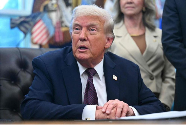 特朗普急了！不得不访华，美国终于承认：中国已是当年的美国