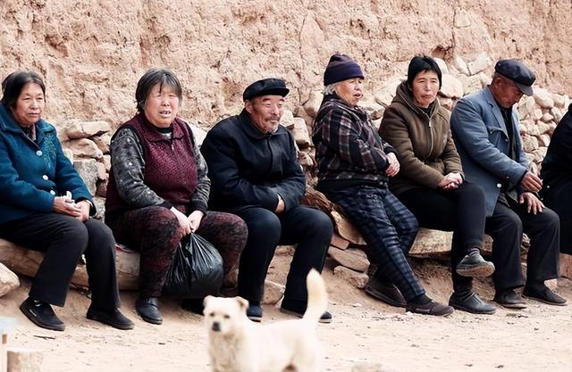 中国将迎来前所未有的死亡高峰	，专家给出答案：是这些因素导致的